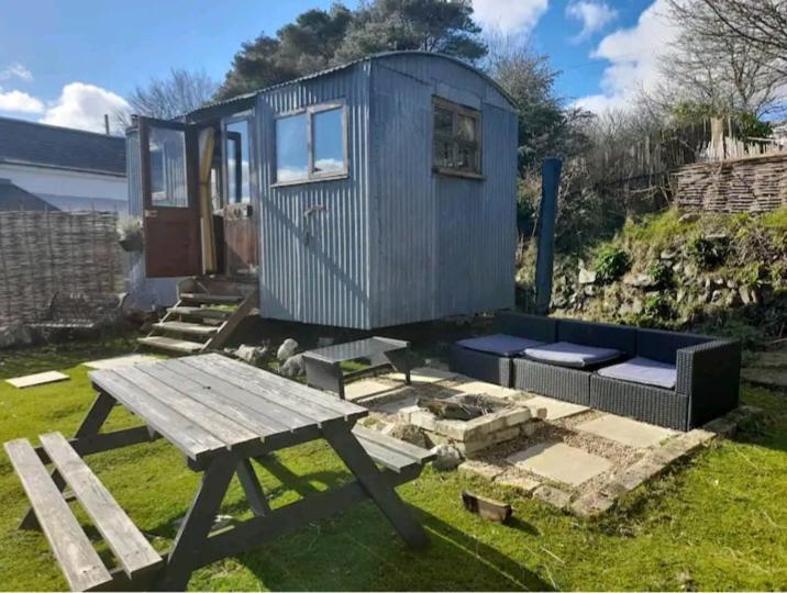 Treguth Glamping Unique Experience - Themed Huts Hotel Saint Day Bagian luar foto