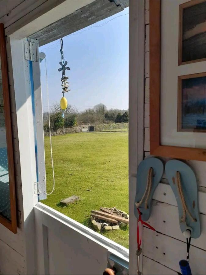 Treguth Glamping Unique Experience - Themed Huts Hotel Saint Day Bagian luar foto