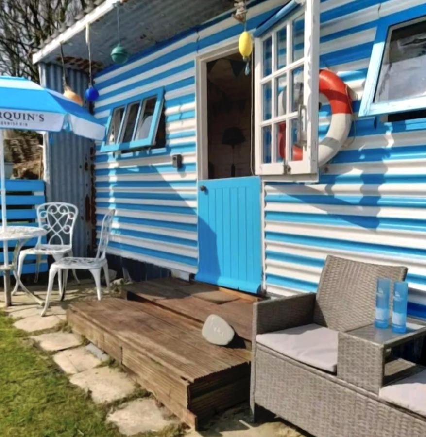 Treguth Glamping Unique Experience - Themed Huts Hotel Saint Day Bagian luar foto