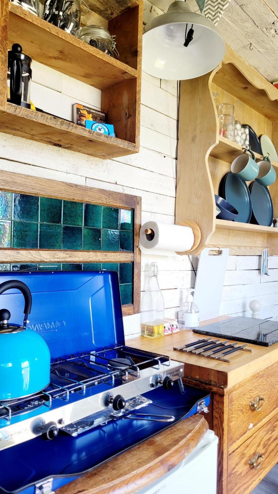 Treguth Glamping Unique Experience - Themed Huts Hotel Saint Day Bagian luar foto